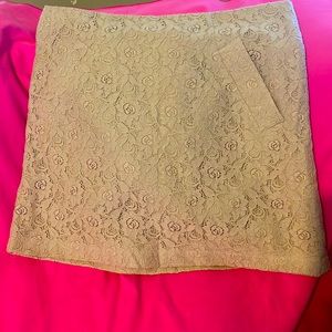 New Dalia modern fit lace skirt size 10